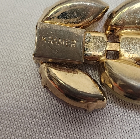 Vintage Kramer Signed Opal Glass Bracelet - Picture 9 of 11